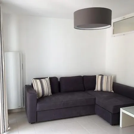 House Jolie Stelienne Entierement Renovee Pour 4 Personn *