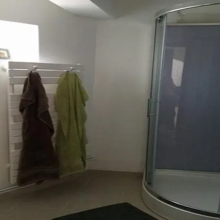 House Jolie Stelienne Entierement Renovee Pour 4 Personn Casa vacanze *